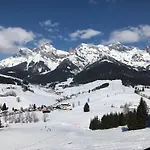 Haus St. Georg Apartamento *