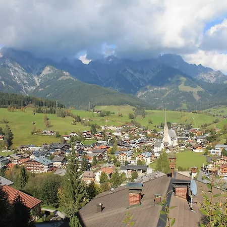 Haus St. Georg アパート *